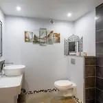 Piscine Et Jacuzzi Interieurs Villa Cherveix-Cubas