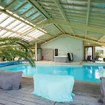Piscine Et Jacuzzi Interieurs Villa *