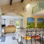 Piscine Et Jacuzzi Interieurs * Cherveix-Cubas
