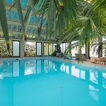 Villa Piscine Et Jacuzzi Interieurs Cherveix-Cubas