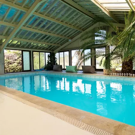 Piscine Et Jacuzzi Interieurs *