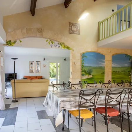 Piscine Et Jacuzzi Interieurs ヴィラ *