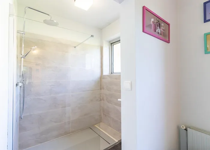 Piscine Et Jacuzzi Interieurs Villa