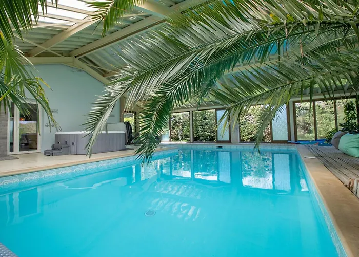 Villa Piscine Et Jacuzzi Interieurs Cherveix-Cubas