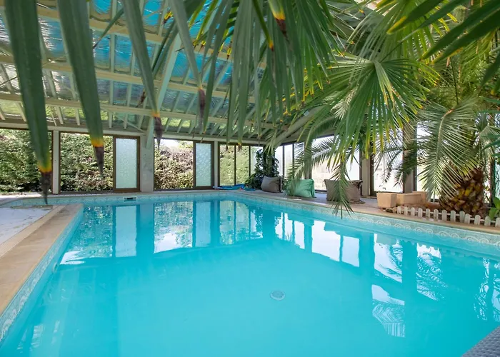 Villa Piscine Et Jacuzzi Interieurs Cherveix-Cubas