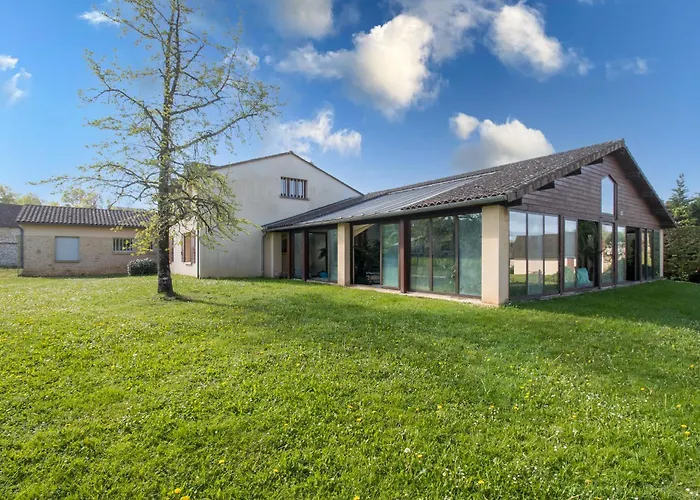 Villa Piscine Et Jacuzzi Interieurs *